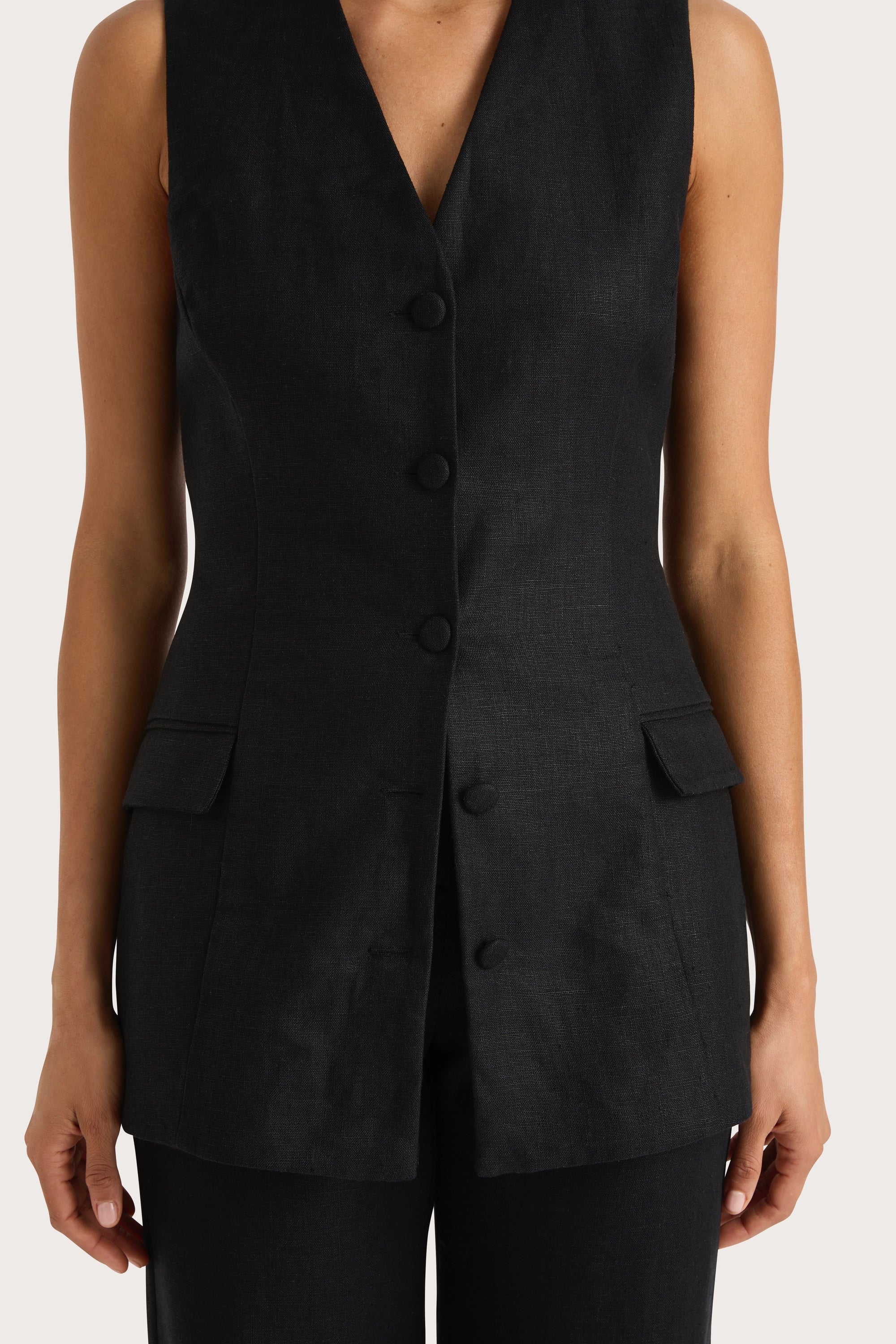 Eloise Vest Black - Final Sale - Image 4