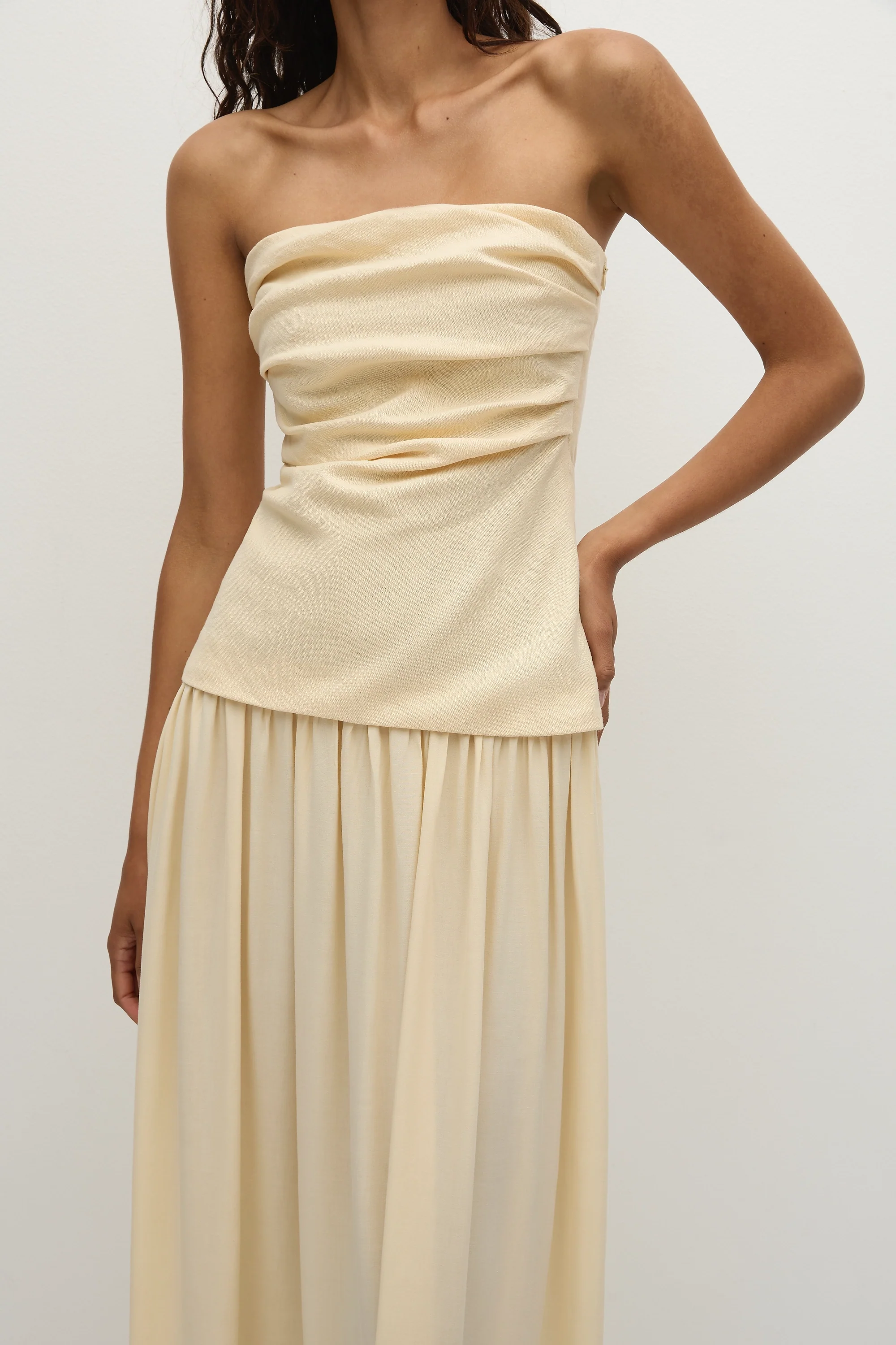 Hedy Maxi Dress Butter - Final Sale - Image 3